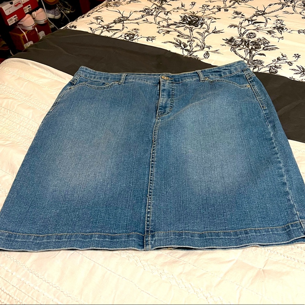💕🌼 Skirt Style n Co Jean size 16